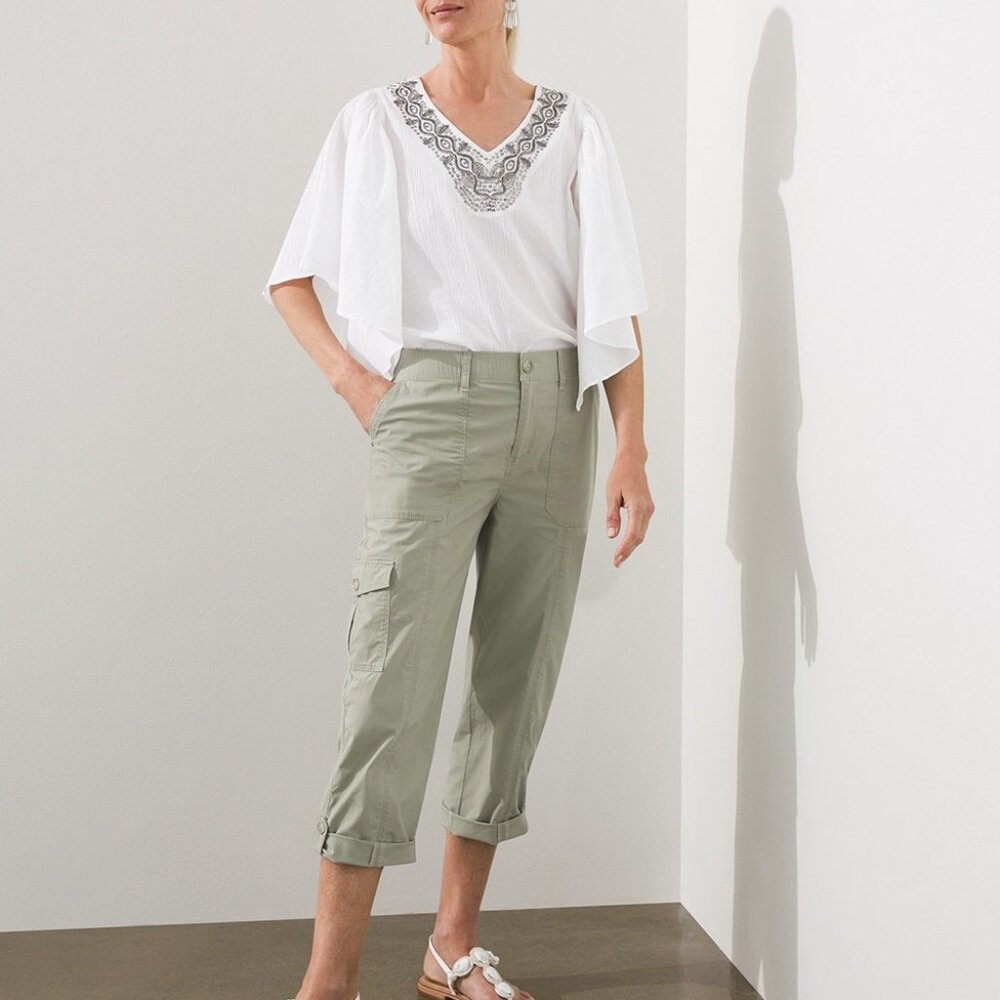 Chico's White Blouse with Neckline Embroidered with Gray Beading Size XL - Picture 10 of 12